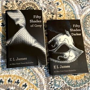 TWO BOOKS! Fifty Sades of Grey & Fifty Shades Darker 🔥 By EL James